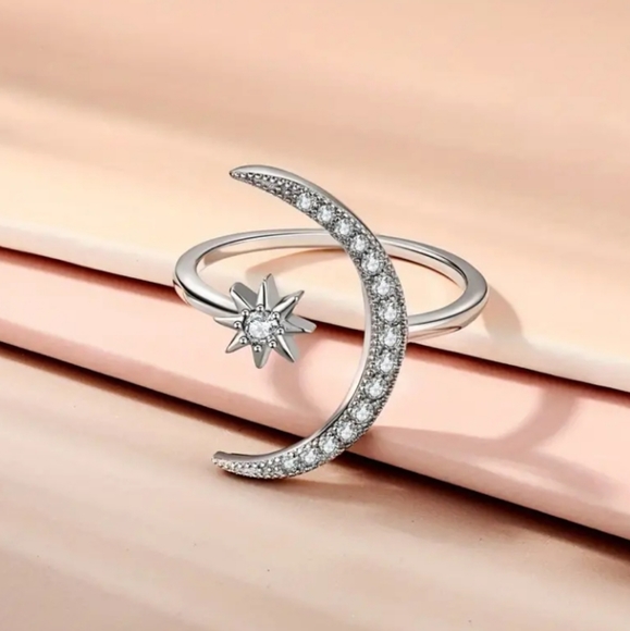 Jewelry - Moon Star Silvertone Ring